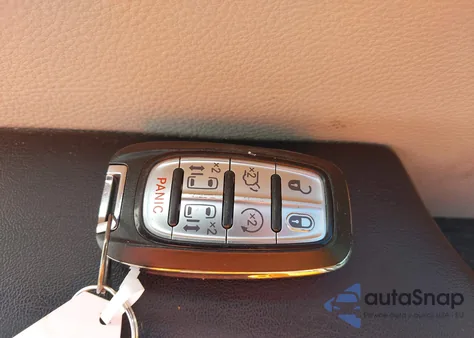 2017 Chrysler Pacifica Limited z USA, uszkodzony, nr VIN 2C4RC1GG6HR741343